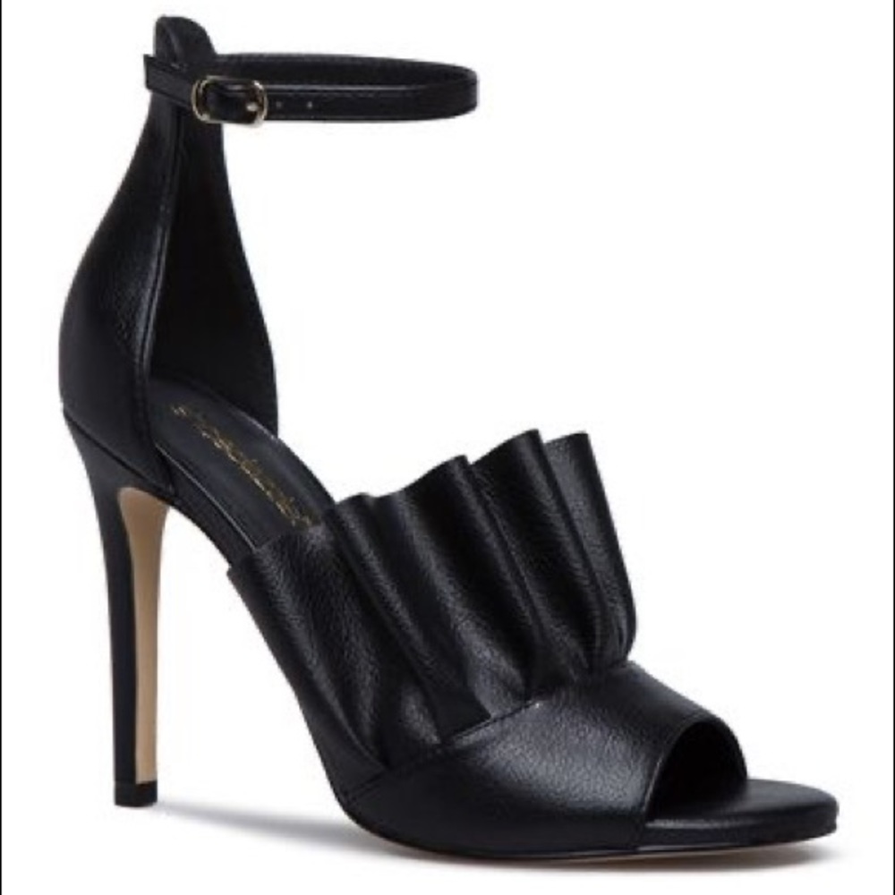 Sexy heels. Super comfortable!